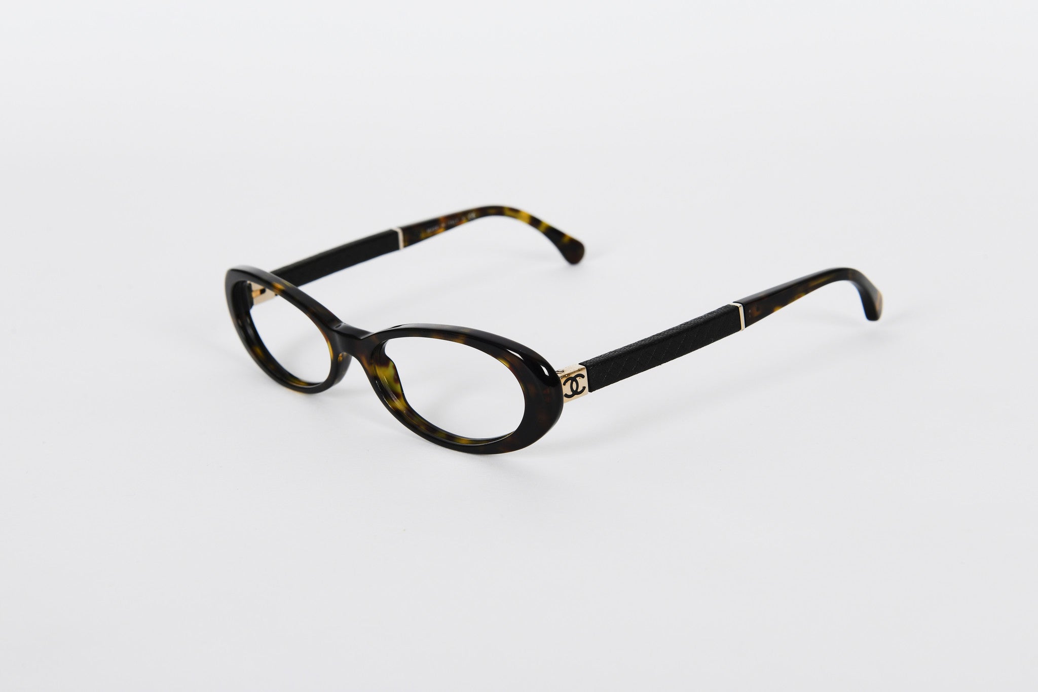 Chanel - Brown Tortoiseshell Oval Frame