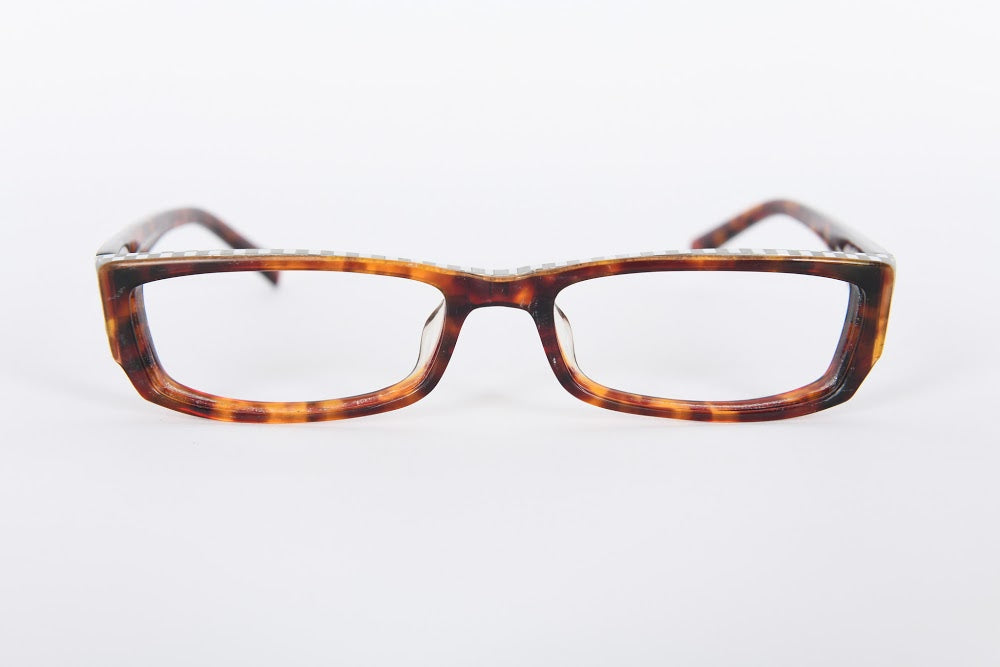 Kio Yamhto Brown Tortoiseshell With Shiny Detail Over Top Of Brow