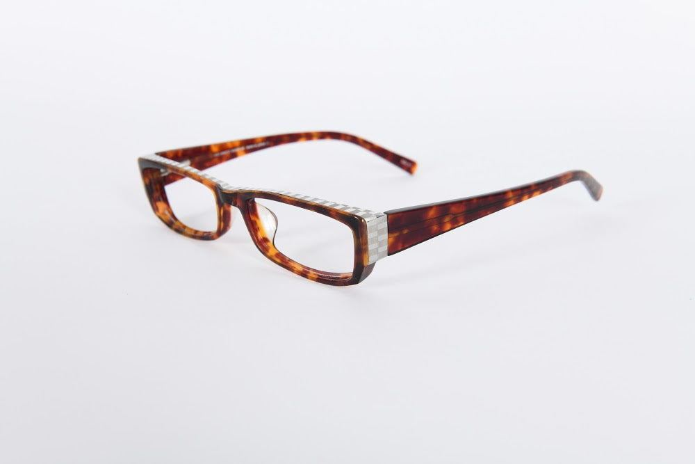 Kio Yamhto Brown Tortoiseshell With Shiny Detail Over Top Of Brow