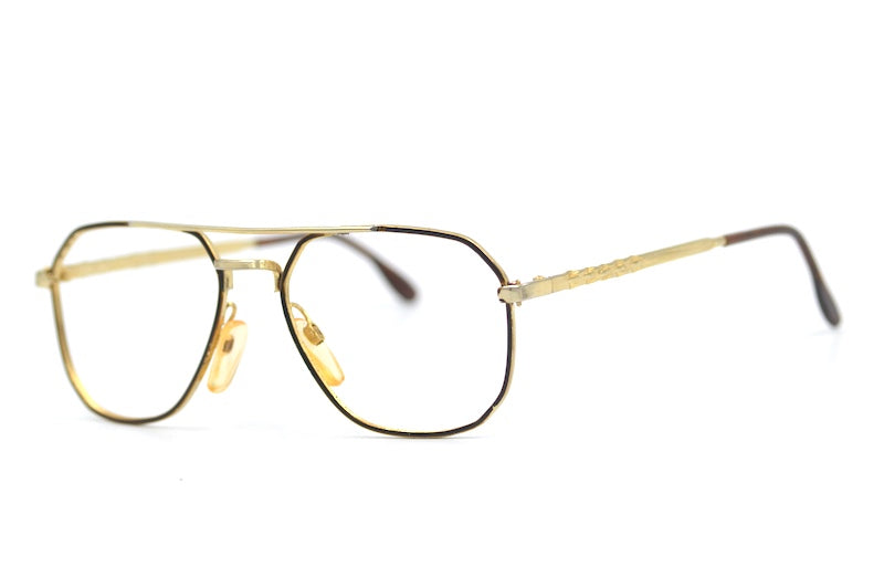 Akash men's metal aviator vintage glasses.
