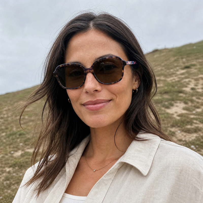 Cath Kidston 04 Sunglasses. Women's sustainable sunglasses. Oversized Cath Kidston sunglasses.