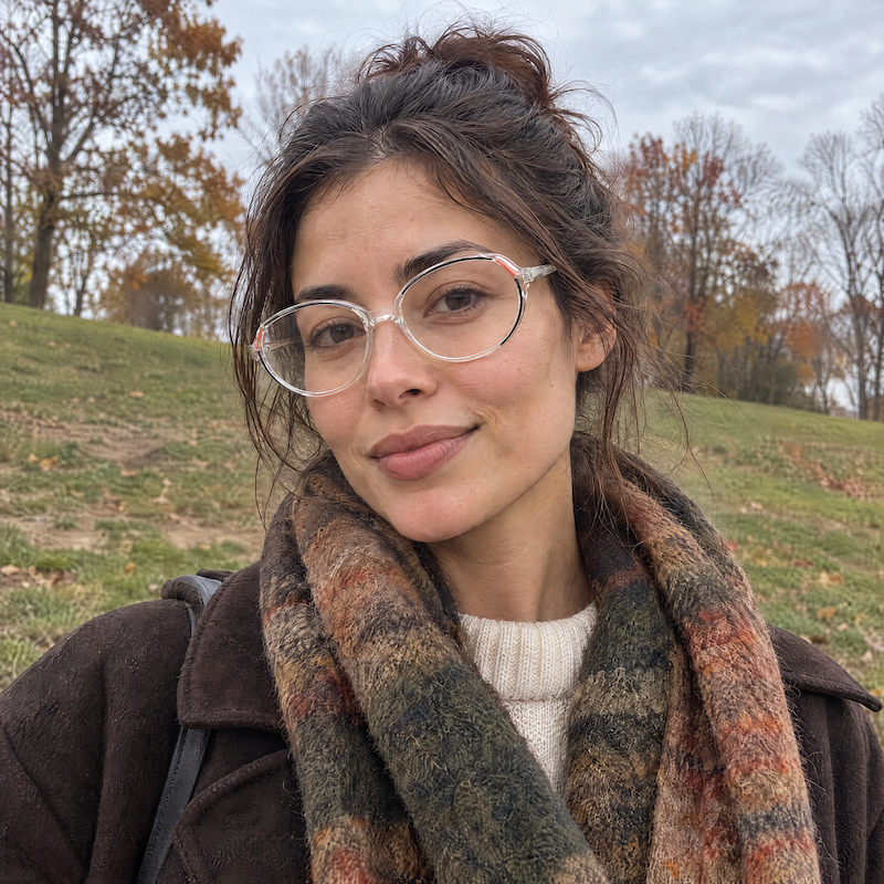 Coral women's vintage glasses. Women's 80s glasses. Retro glasses. Sustainable glasses. Sustainable eyewear.