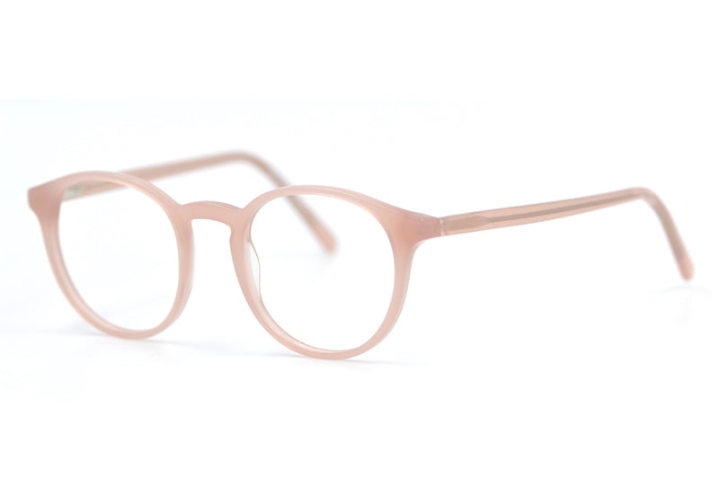 Nairobi round retro glasses. Women's round retro glasses. Pink round glasses. Retro glasses. Sustainable glasses. Sustainable eyewear. 