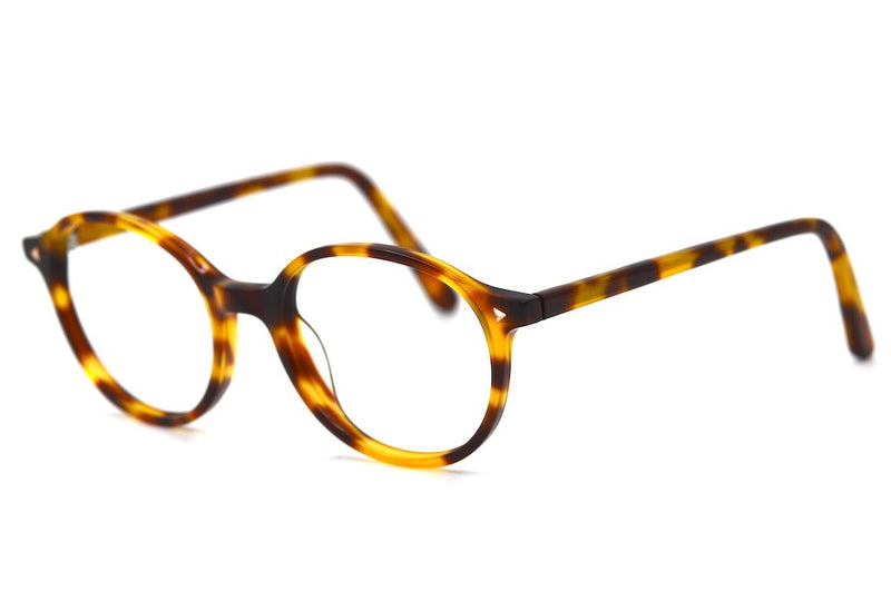 Tan Retro Glasses. Round Retro Glasses. Round Vintage Inspired Glasses. Round Glasses. Round Tortoiseshell Glasses. 