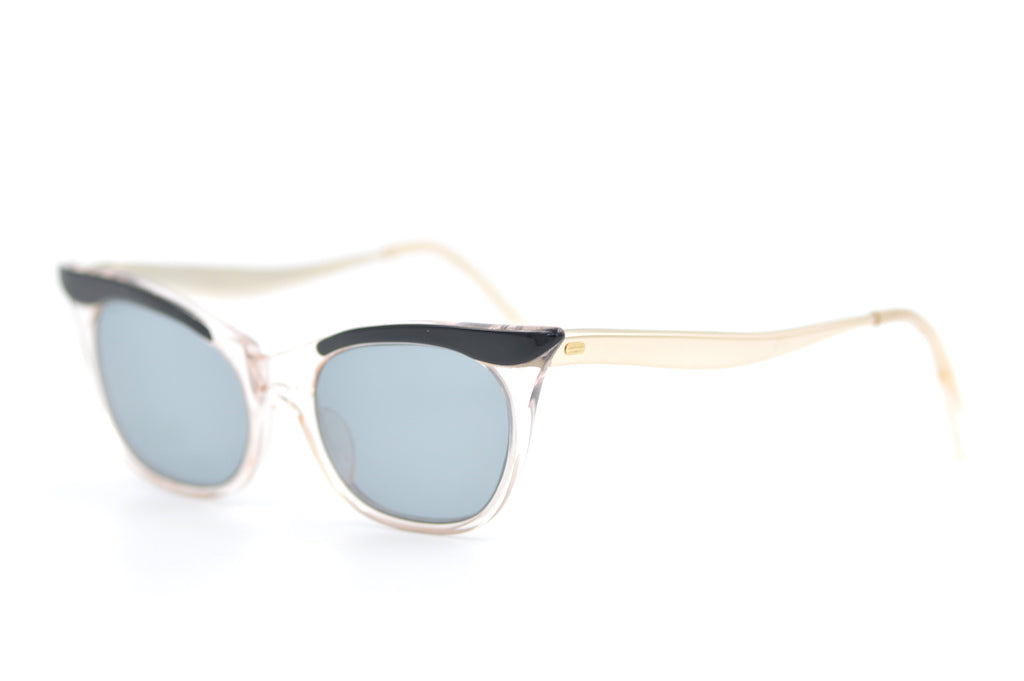 Cat eye sunglasses. 50s sunglasses. Vintage sunglasses. Sustainable sunglasses. 50s cat eye sunglasses. 