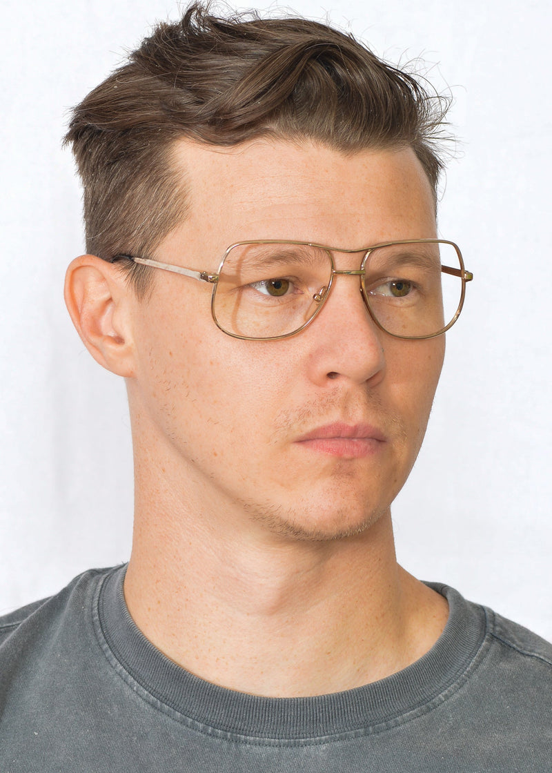 Looking 70s vintage glasses. 70s eyeglasses. Retro eyeglasses. Sustainable glasses.