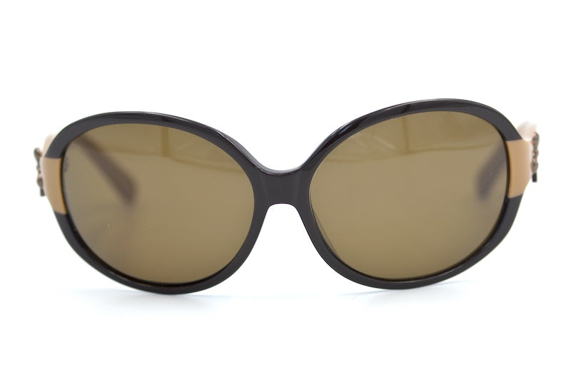 Lipsy 28 Women's Sunglasses. Oversized oval sunglasses. Sustainable sunglasses.