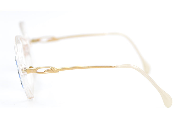 Natasha 80s glasses. Women's 80s glasses. Women's oversized glasses. Retro vintage glasses. Sustainable glasses. Sustainable eyewear.