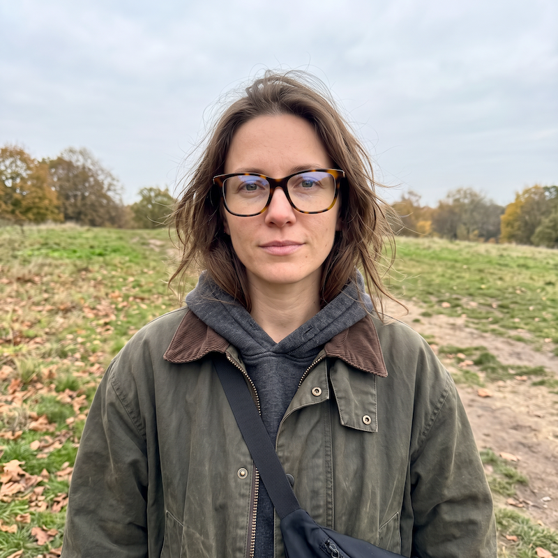 Woman wearing Gucci 00180 glasses