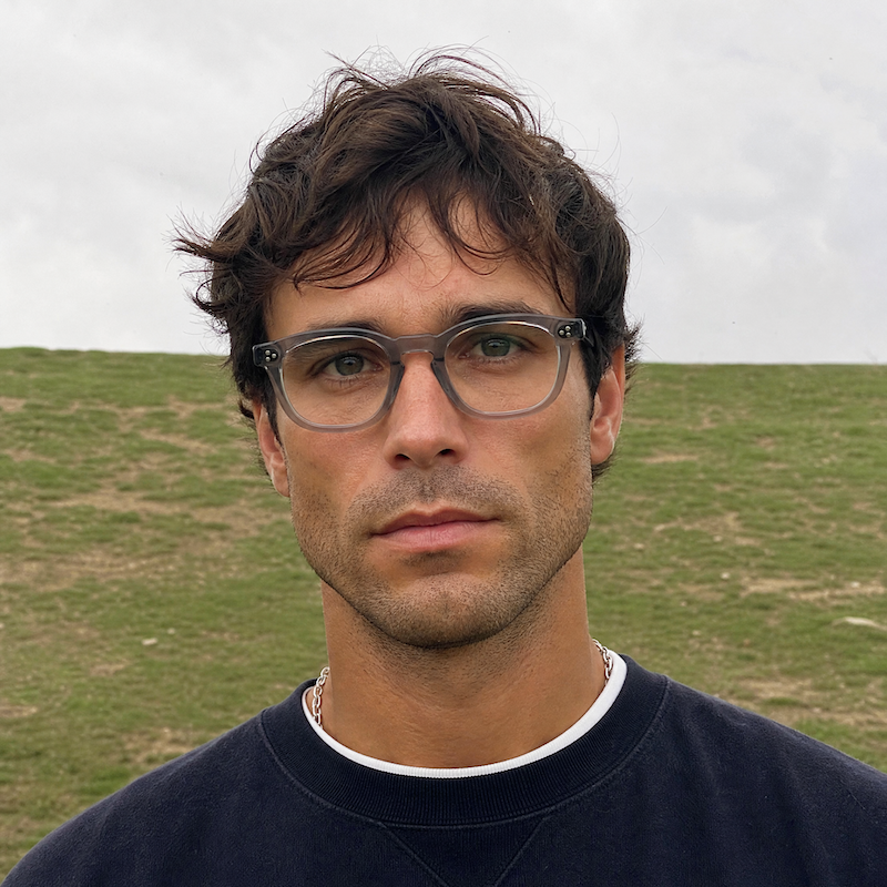 Kelinse Frank C29 unisex glasses. Rivet detail glasses. Grey unisex glasses. Sustainable glasses. 