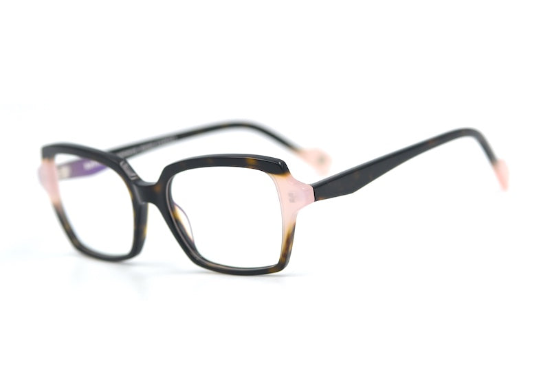 Kelinse Priscilla Glasses. Women's stylish glasses online UK. Geometric shaped women's glasses.