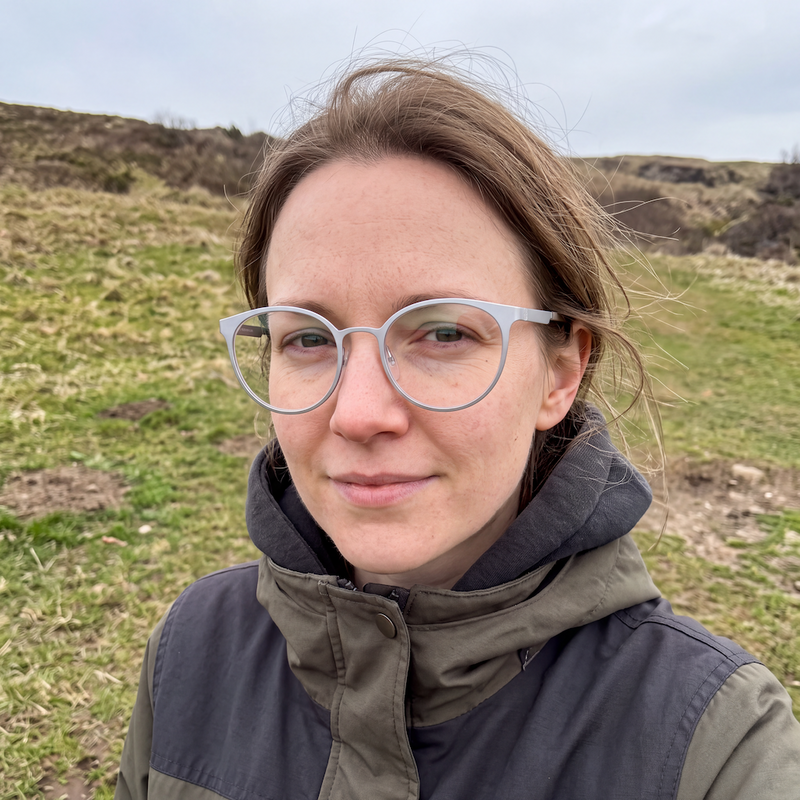 Neubau Frida Silver Round Glasses
