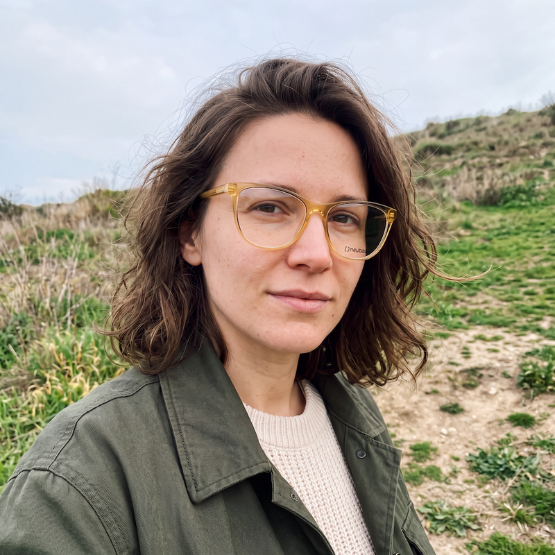 Neubau Valerie Women's Cat-Eye Glasses Model