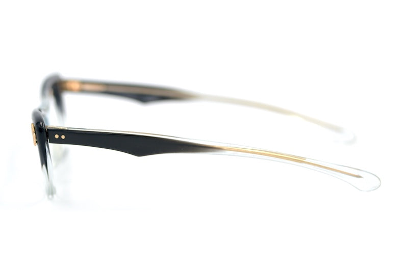 Shuna 50s vintage glasess. 50s cat eye glasses. Women's vintage glasses. Women's sustainable glasses. 