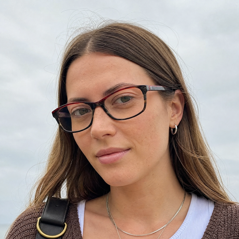 Tonny 9811A women's grey rectangular glasses.