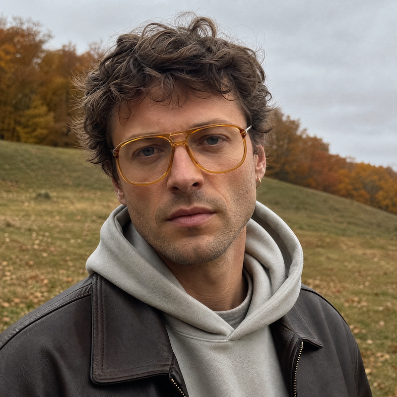 ViennaLine 1576 vintage glasses. Men' vintage glasses. Men's retro glasess. Men's stylish sustainable glasses. Vintage aviators.