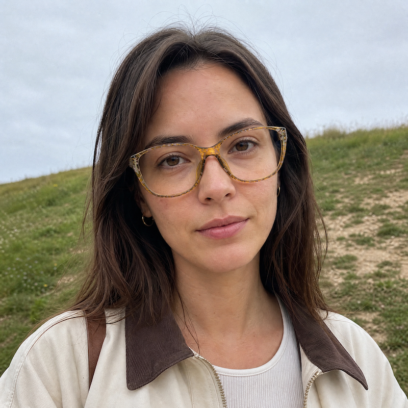 ViennaLine 1593 Vintage Glasses. Women's retro vintage glasses. Women's sustainable glasses online. 