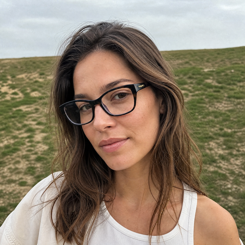 Vogue 2715 1944 glasses. Women's Vogue glasses. Women's designer glasses. Cheap designer glasses. Sustainable eyewear. Refurbished designer glasses. 
