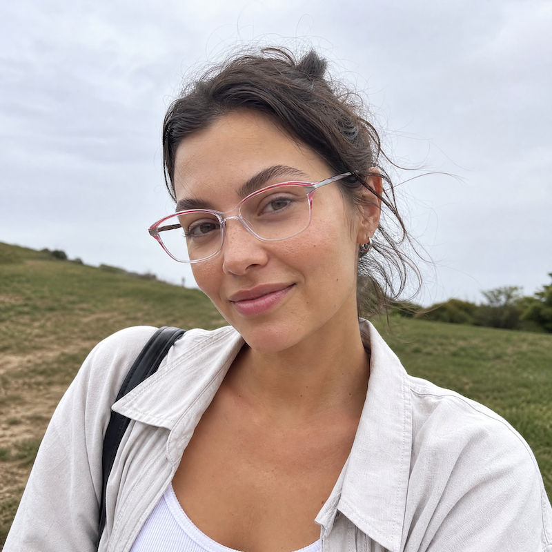 Stepper Design 02 women's glasses. Women's lightweight comfortable glasses. Pink and crystal glasses. Prescription glasses online. 