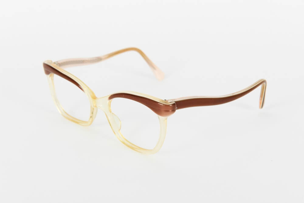 Cateye - 1940s-1960s Pale Brown Champagne Plastic