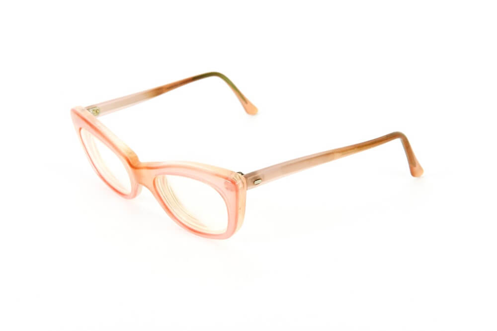 Cateye - 1940s-1960s Pale Pink Cateye