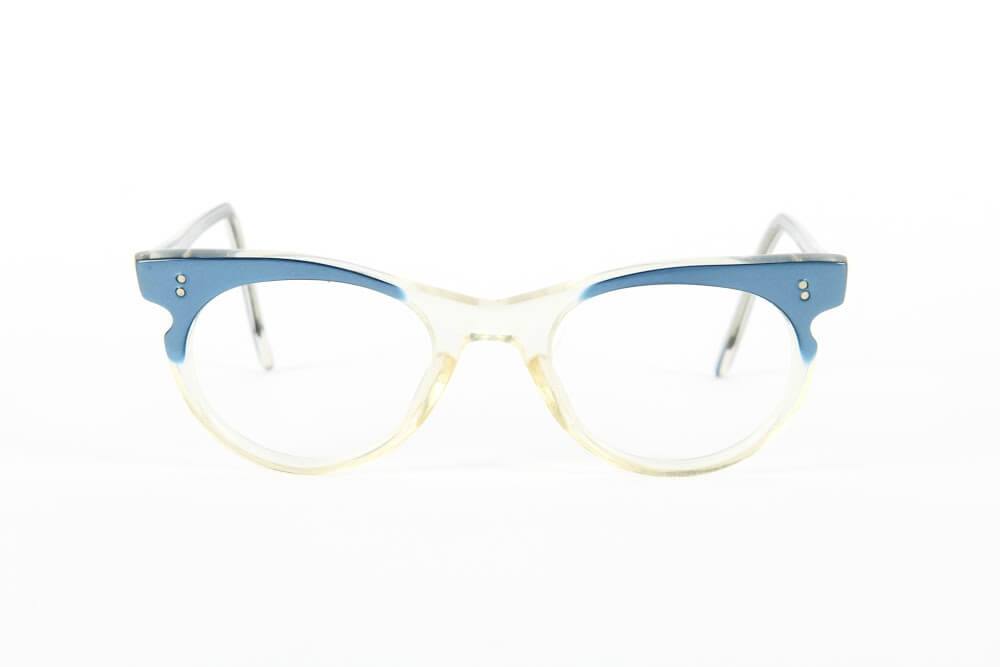 Cateye - 1940s-1960s Pale Blue Clear