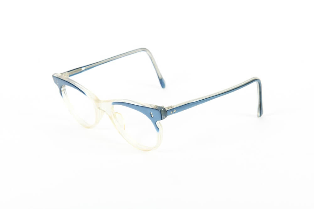 Cateye - 1940s-1960s Pale Blue Clear