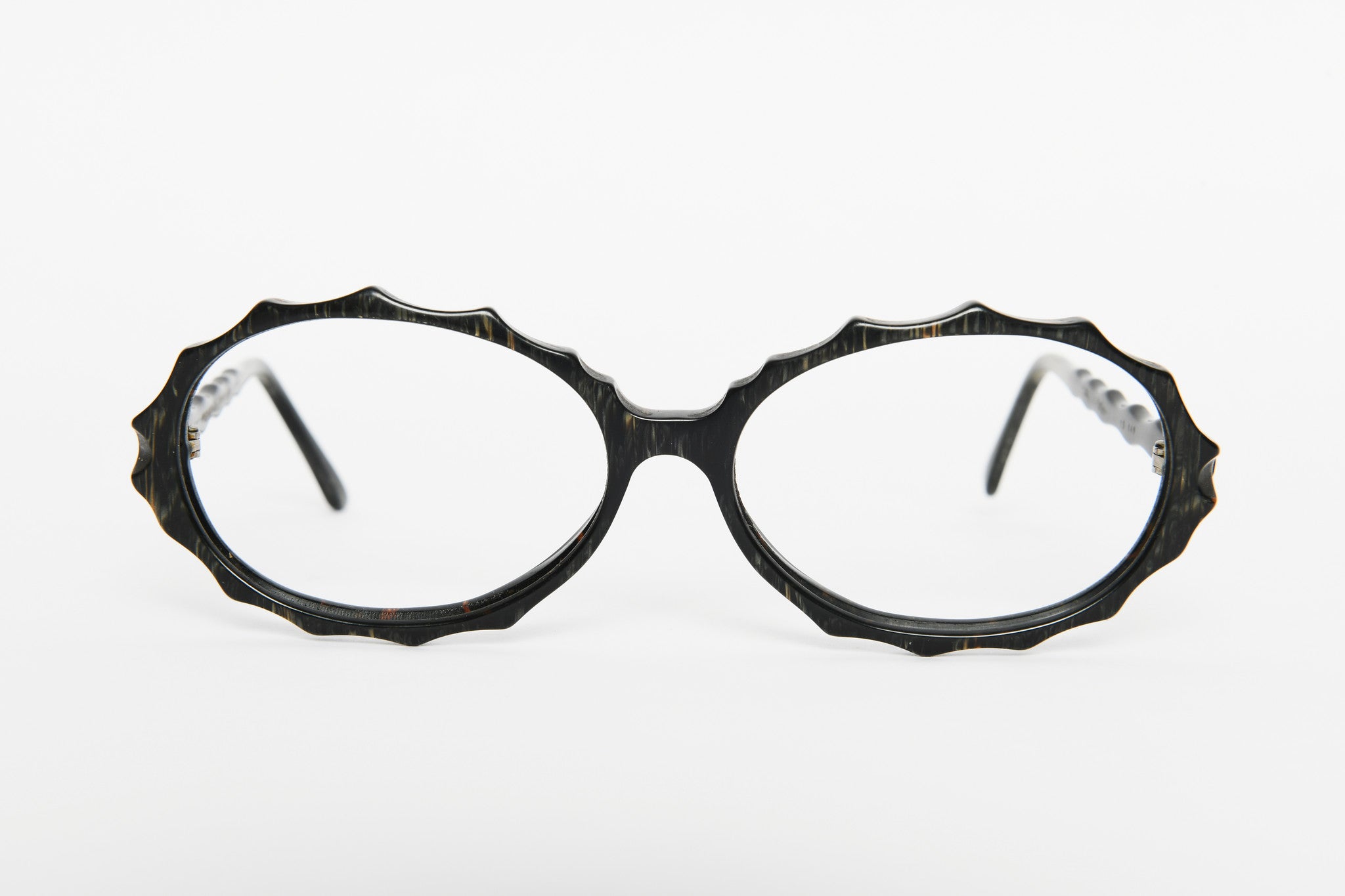 Houni by Eyecourt. Sustainable eyewear. Sustainable glasses.  Vintage glasses. Retro glasses. Glasses online UK.