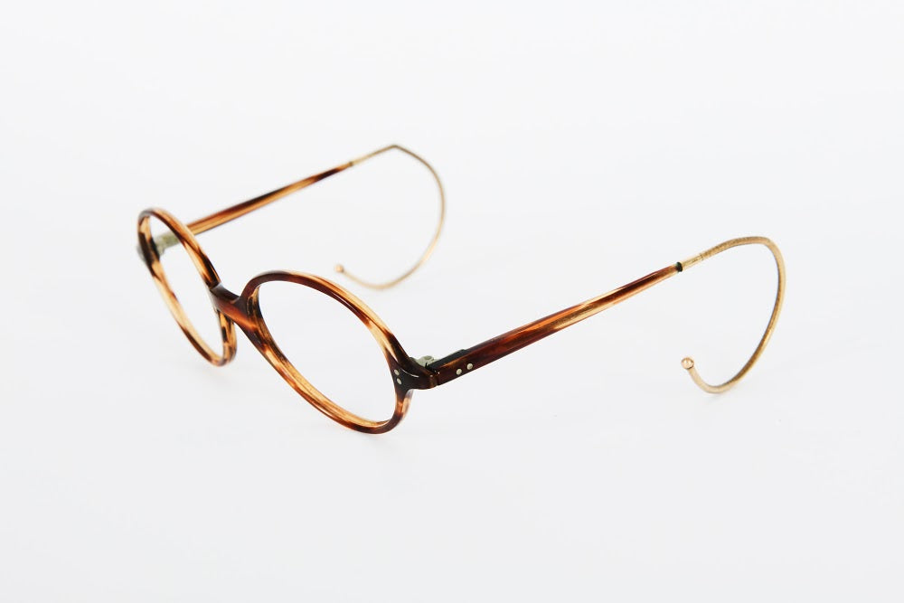 NHS - Round Plastic Brown Tortoiseshell 1940s-1950s