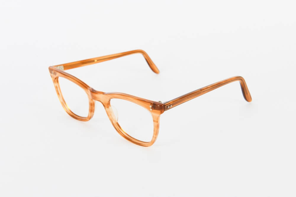 NHS - 524 1940s-1960s Bright Translucent Brown