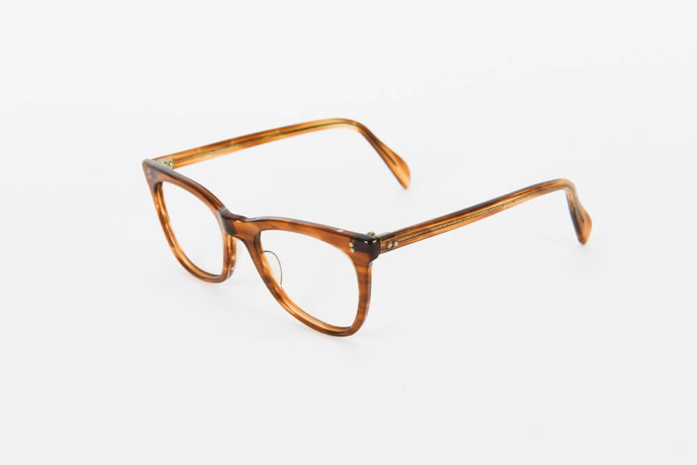 NHS - 524 1940s-1960s Bright Translucent Brown