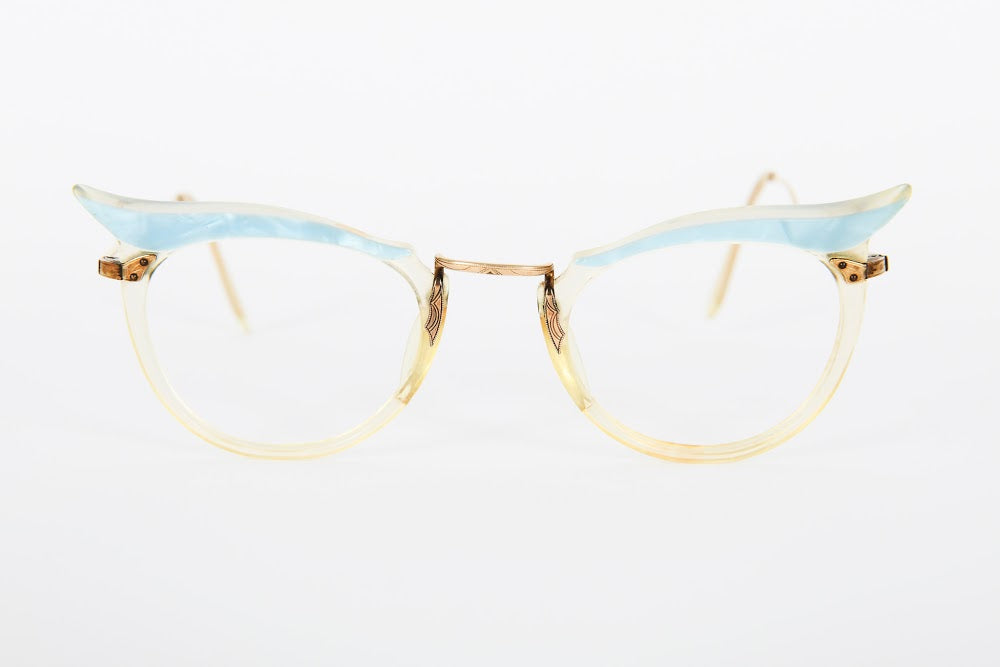 Cateye - 1940s-1960s Blue Champagne Cateye