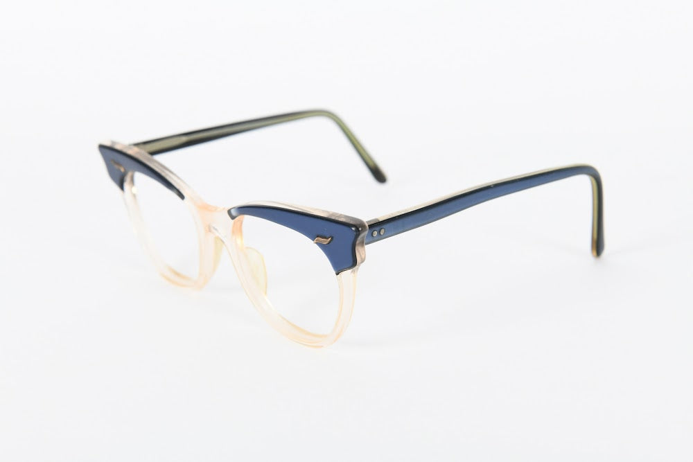 Cateye - 1940s-1960s Blue Crystal Plastic